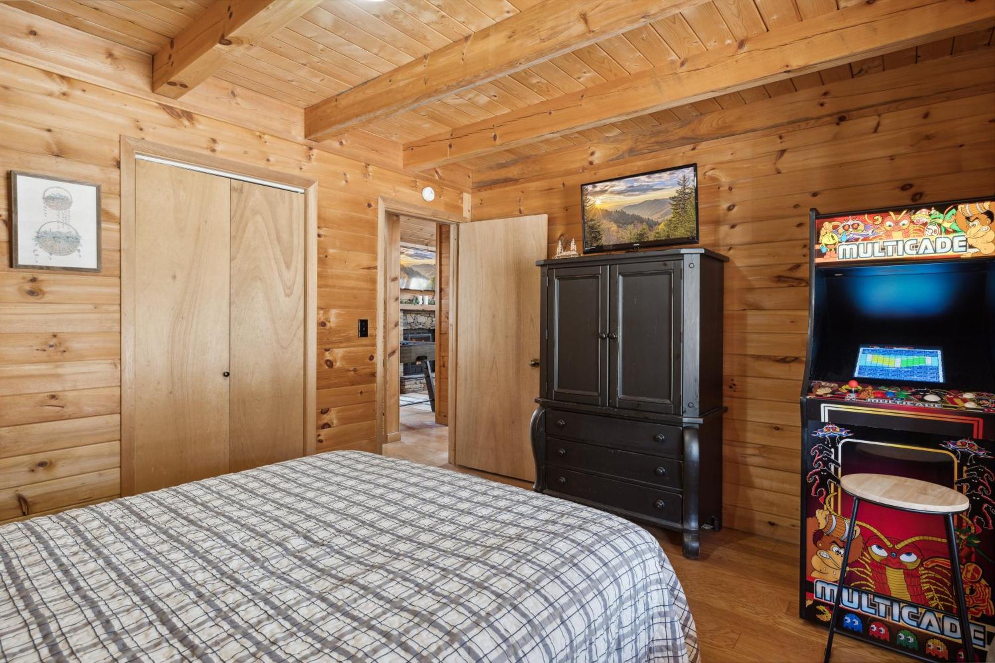 Cozy Family Friendly Cabin With Hot Tub, Near Gatlinburg, Pigeon Forge, Dollywood Sevierville Exterior photo